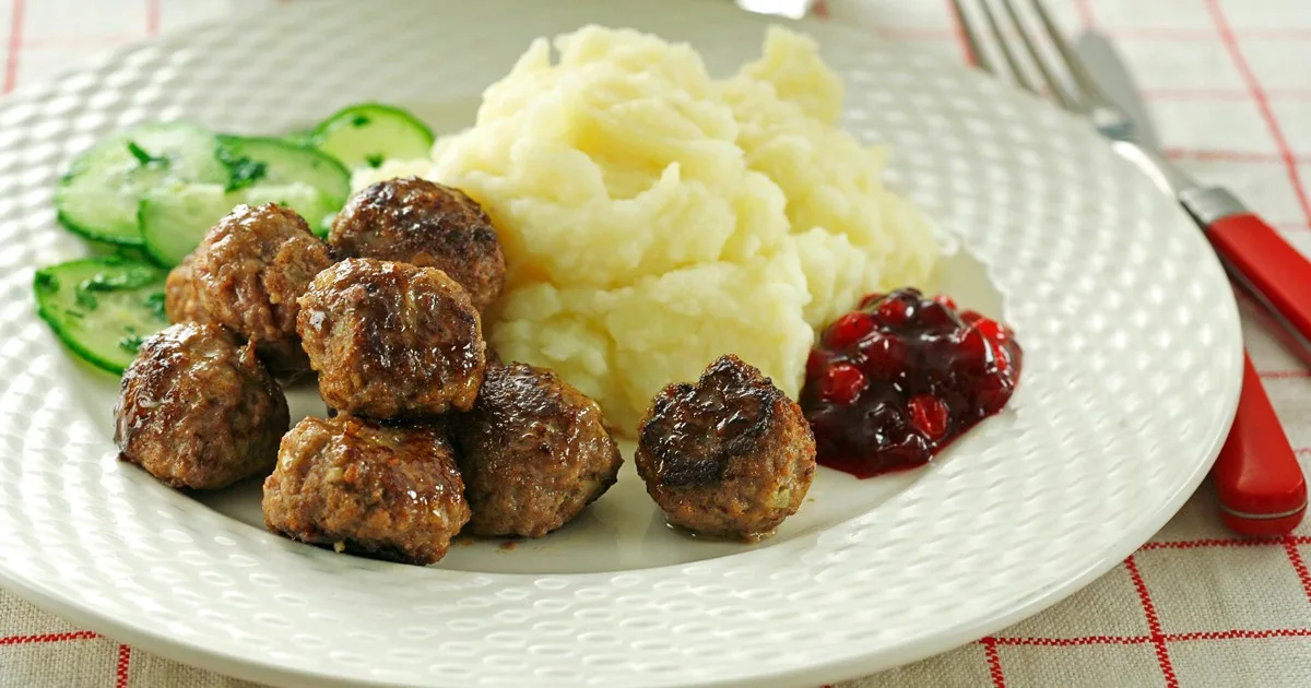 Köttbullar (Schwedische Fleischbällchen)